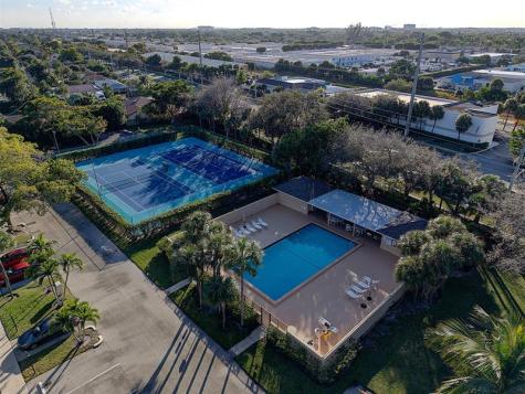 3939 NE 5th Avenue Boca Raton FL 33431