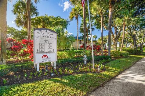 3939 NE 5th Avenue Boca Raton FL 33431