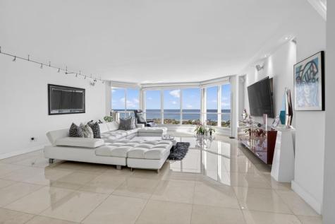 21150 Point Place Miami FL 33180