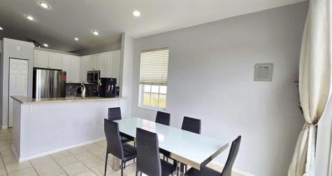 1723 NW 78th Way Pembroke Pines FL 33024