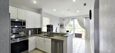 1723 NW 78th Way Pembroke Pines FL 33024