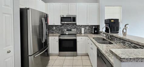 1723 NW 78th Way Pembroke Pines FL 33024