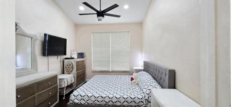 1723 NW 78th Way Pembroke Pines FL 33024