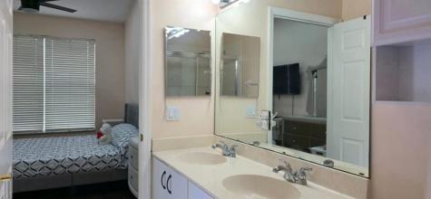 1723 NW 78th Way Pembroke Pines FL 33024