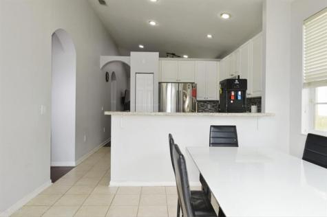 1723 NW 78th Way Pembroke Pines FL 33024