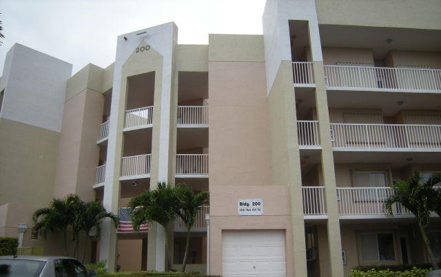 2541 N Nob Hill Road Sunrise FL 33322