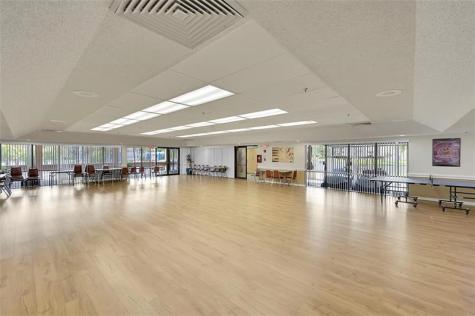 2541 N Nob Hill Road Sunrise FL 33322