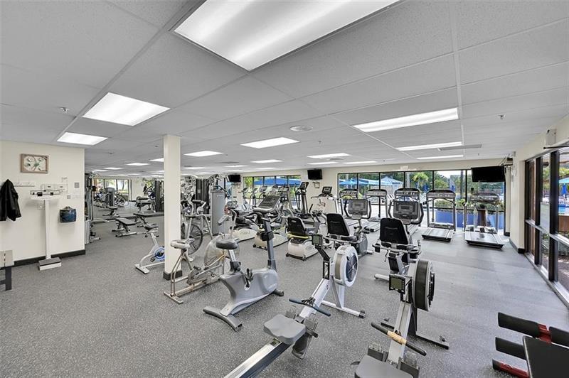 2541 N Nob Hill Road Sunrise FL 33322