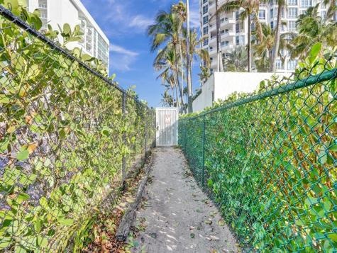 1461 S Ocean Boulevard Lauderdale By The Sea FL 33062