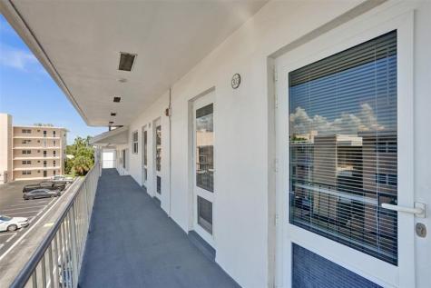 1461 S Ocean Boulevard Lauderdale By The Sea FL 33062
