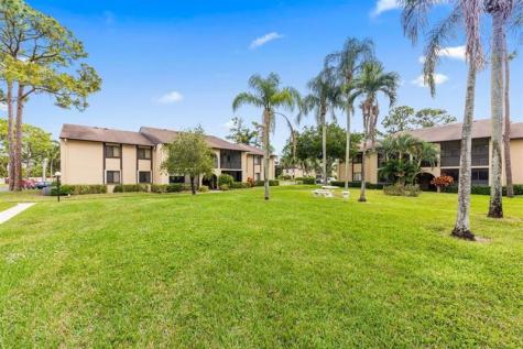 444 Pine Glen Lane Greenacres FL 33463