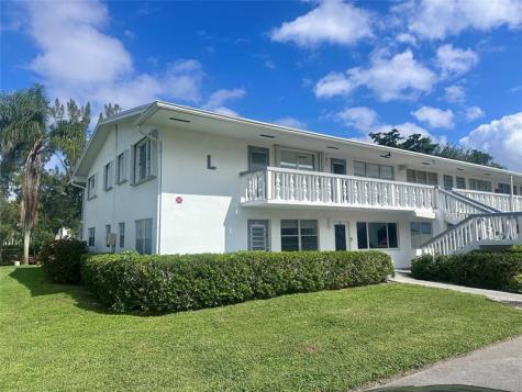 378 Durham L Deerfield Beach FL 33442
