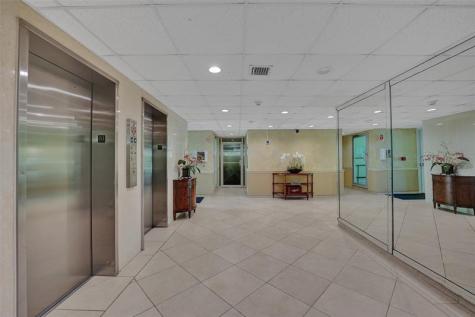 2500 NE 48th Lane Fort Lauderdale FL 33308