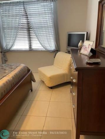2649 NW 48th Terrace Lauderdale Lakes FL 33313