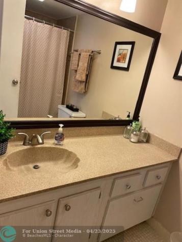 2649 NW 48th Terrace Lauderdale Lakes FL 33313