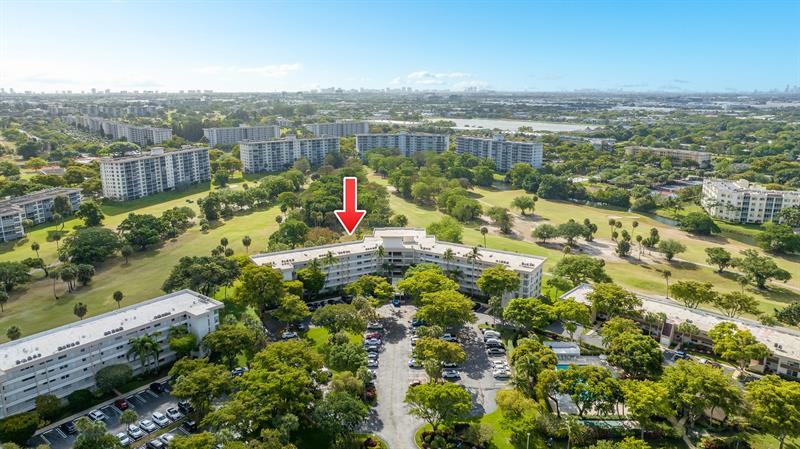 3800 Oaks Clubhouse Drive Pompano Beach FL 33069