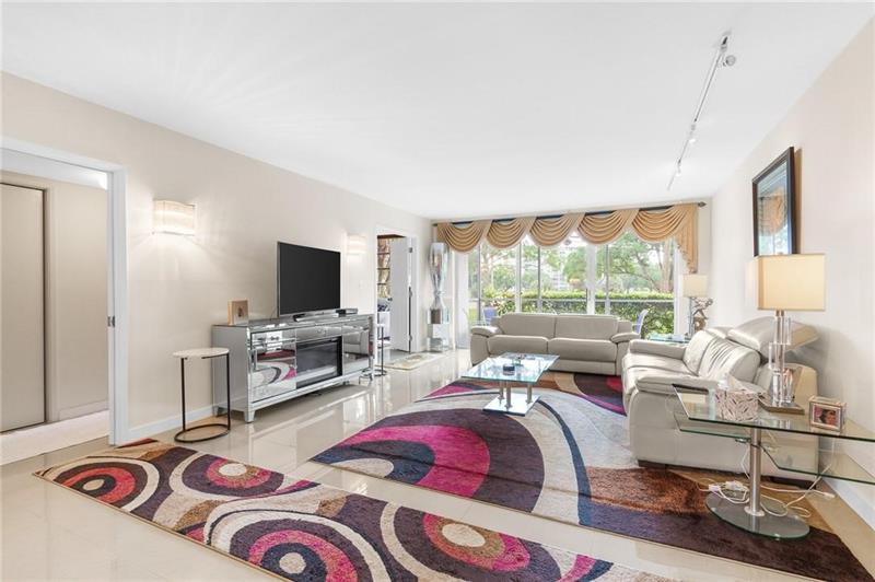 3800 Oaks Clubhouse Drive Pompano Beach FL 33069