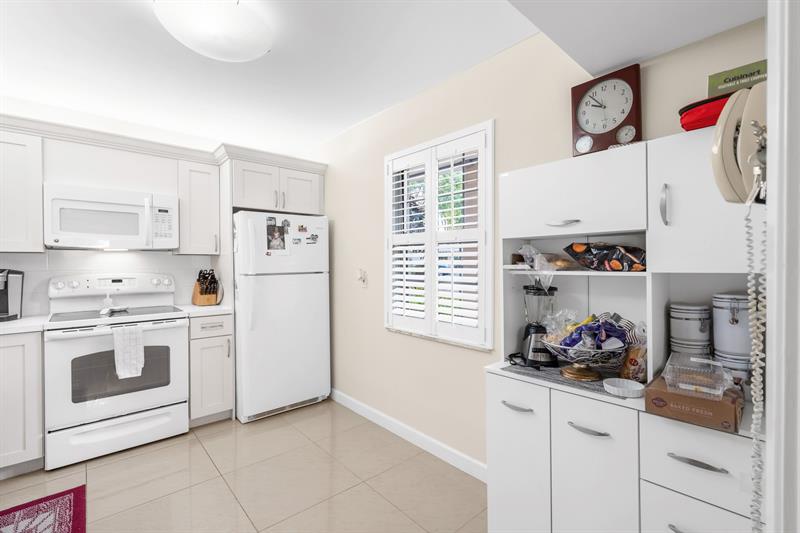 3800 Oaks Clubhouse Drive Pompano Beach FL 33069