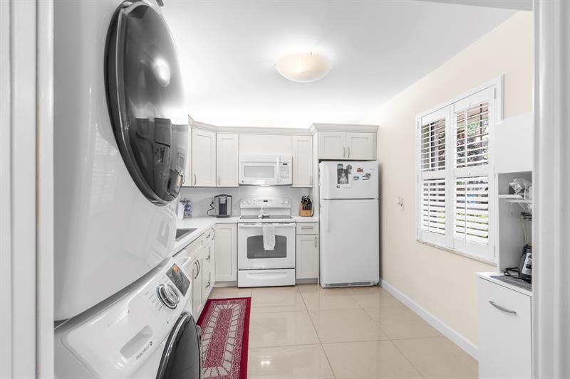 3800 Oaks Clubhouse Drive Pompano Beach FL 33069