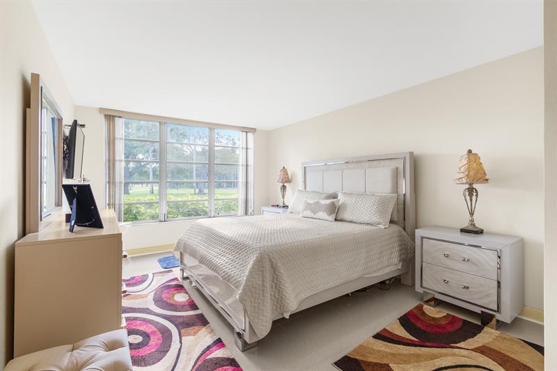 3800 Oaks Clubhouse Drive Pompano Beach FL 33069