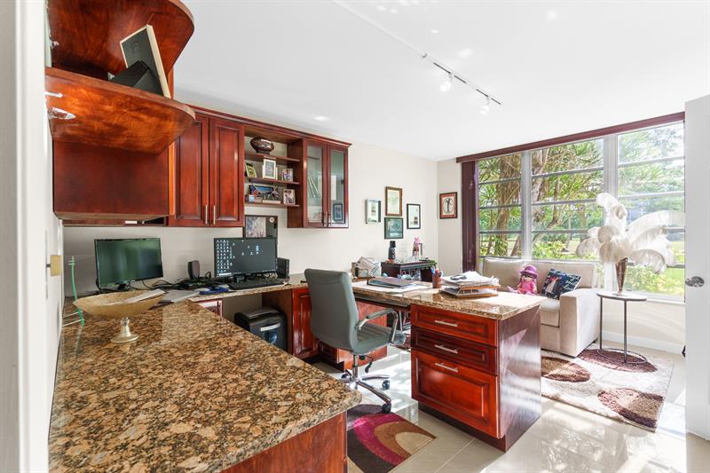 3800 Oaks Clubhouse Drive Pompano Beach FL 33069