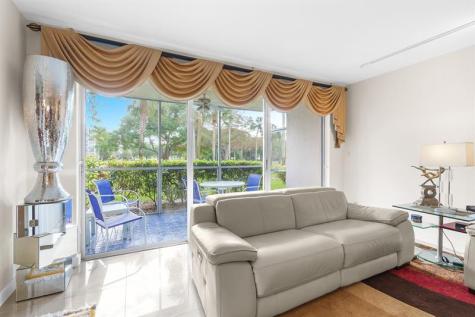 3800 Oaks Clubhouse Drive Pompano Beach FL 33069