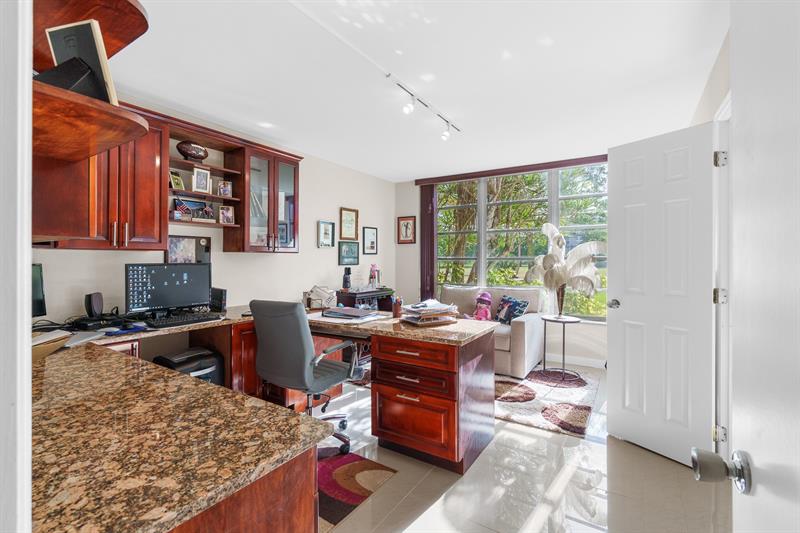 3800 Oaks Clubhouse Drive Pompano Beach FL 33069