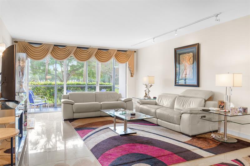 3800 Oaks Clubhouse Drive Pompano Beach FL 33069