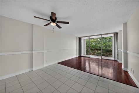 112 Royal Park Drive Oakland Park FL 33309
