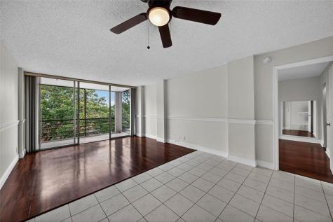 112 Royal Park Drive Oakland Park FL 33309