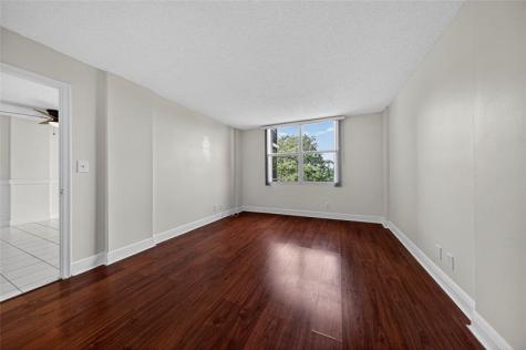 112 Royal Park Drive Oakland Park FL 33309