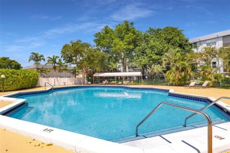 112 Royal Park Drive Oakland Park FL 33309