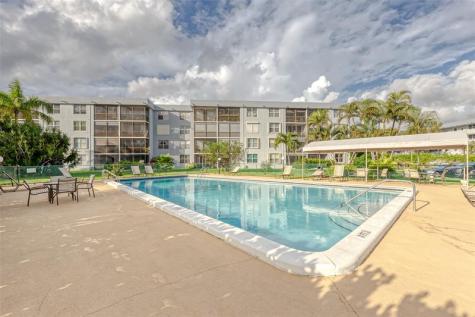 112 Royal Park Drive Oakland Park FL 33309