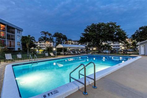 112 Royal Park Drive Oakland Park FL 33309