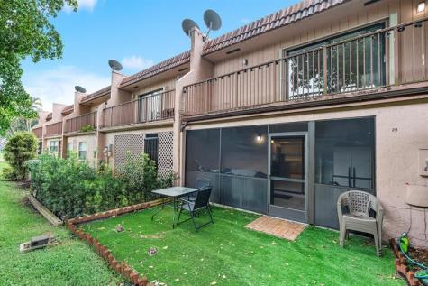 29 Laredo Place Davie FL 33324
