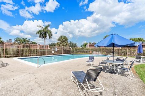 29 Laredo Place Davie FL 33324