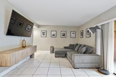29 Laredo Place Davie FL 33324