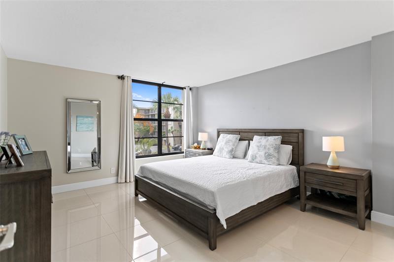 16 Royal Palm Way Boca Raton FL 33432