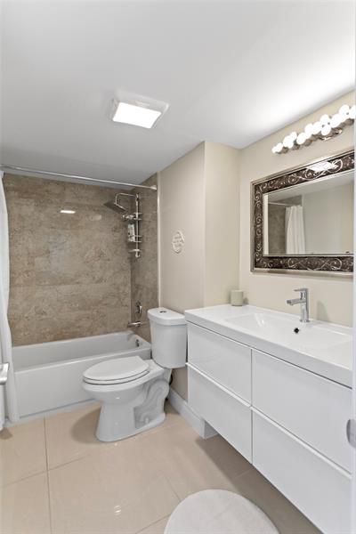 16 Royal Palm Way Boca Raton FL 33432