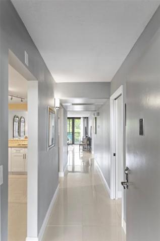 16 Royal Palm Way Boca Raton FL 33432