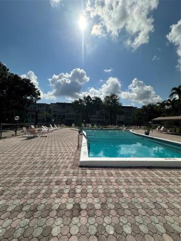 2998 NW 48th Terrace Lauderdale Lakes FL 33313