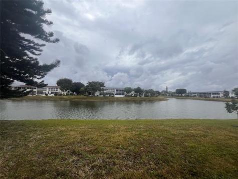 102 Somerset F West Palm Beach FL 33417