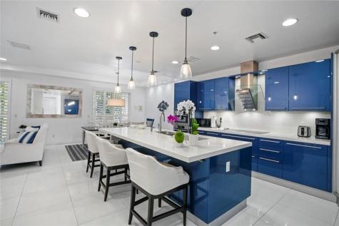 347 Oak Street Hollywood FL 33019