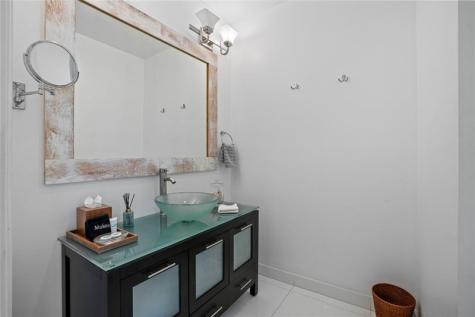 347 Oak Street Hollywood FL 33019