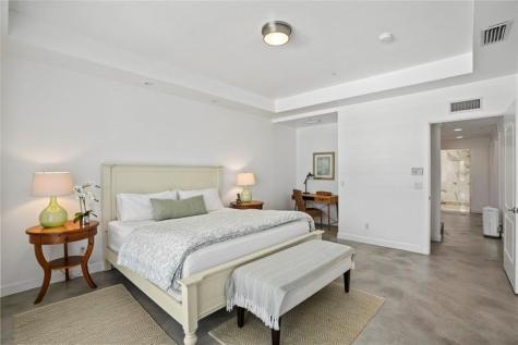 347 Oak Street Hollywood FL 33019