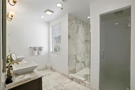 347 Oak Street Hollywood FL 33019