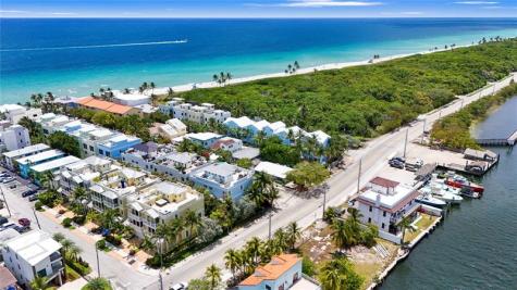 347 Oak Street Hollywood FL 33019