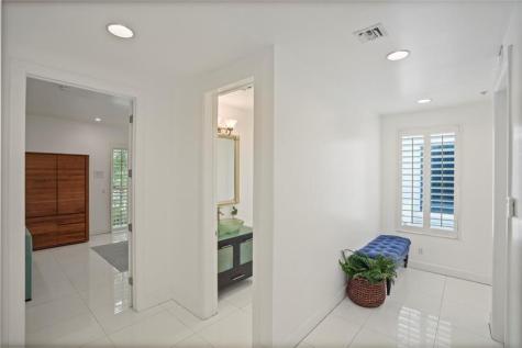 347 Oak Street Hollywood FL 33019