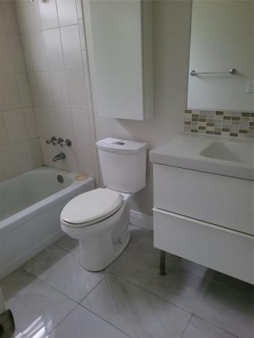 4805 NW 35th Street Lauderdale Lakes FL 33319