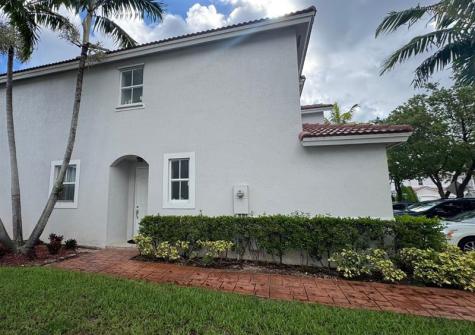 1041 NE 208th Street Miami FL 33179